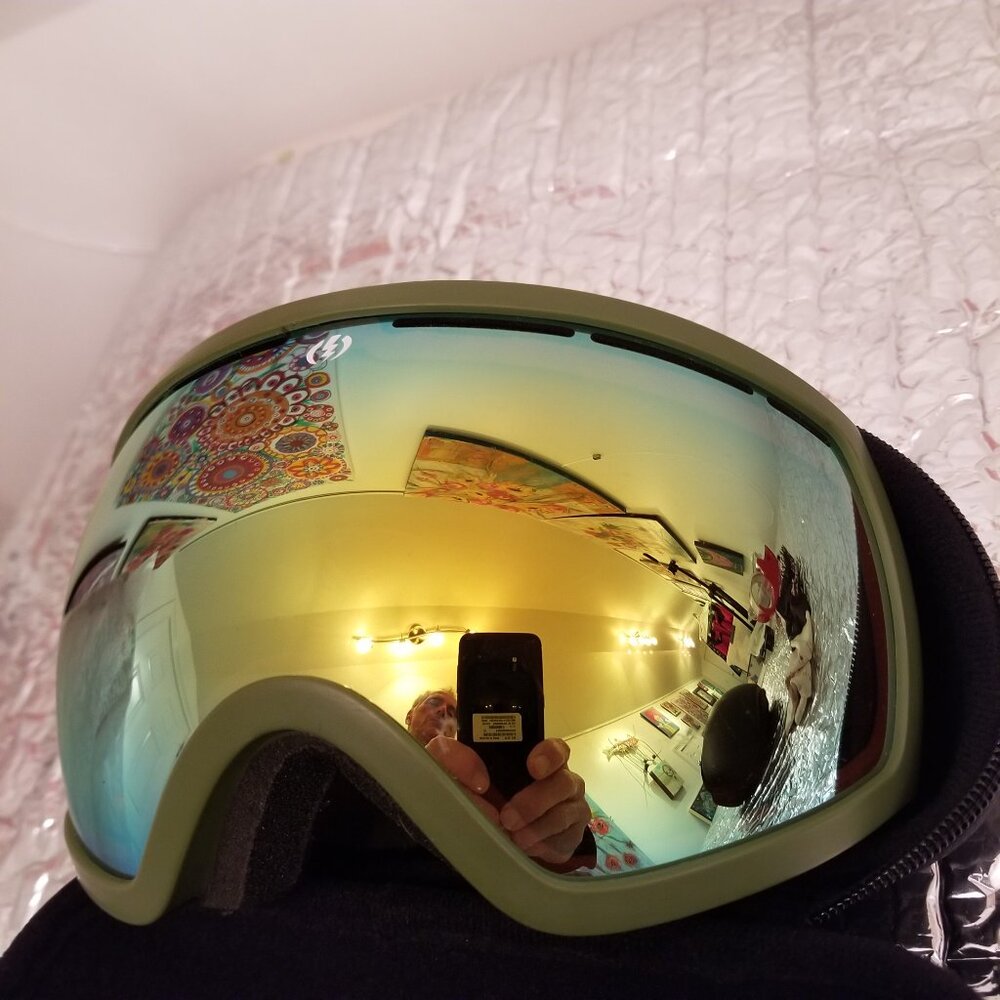 EUC Electric (brand) Olive Drab Snow Goggles with Heavy Duty Reflective Lens. - Picture 4 of 8